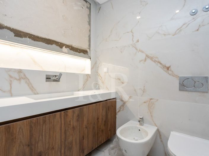 Image No.18-3 Bed Apartment for sale