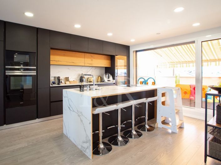 Image No.14-4 Bed Apartment for sale