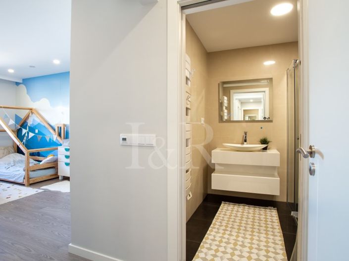 Image No.30-4 Bed Apartment for sale