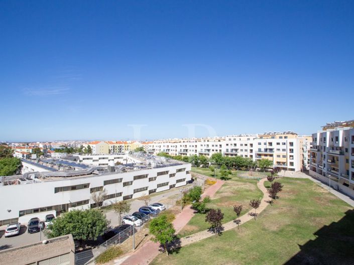 Image No.50-4 Bed Apartment for sale