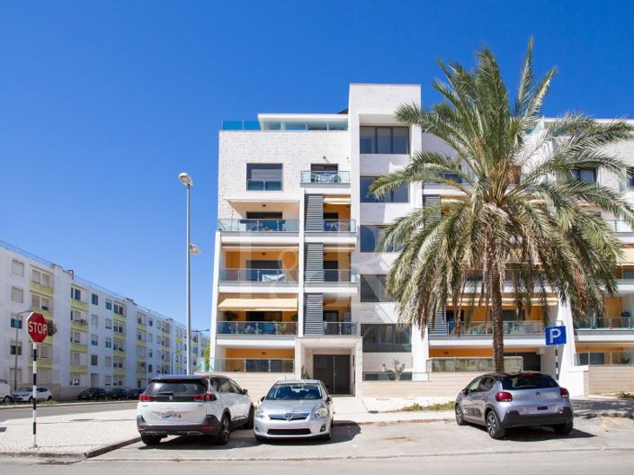 Image No.52-4 Bed Apartment for sale