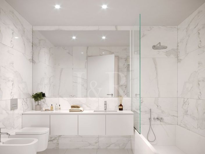 Image No.19-4 Bed Apartment for sale