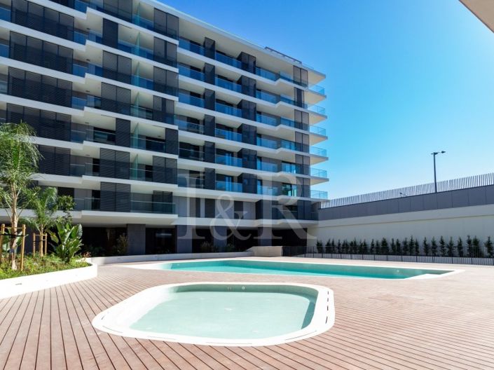 Image No.3-4 Bed Apartment for sale