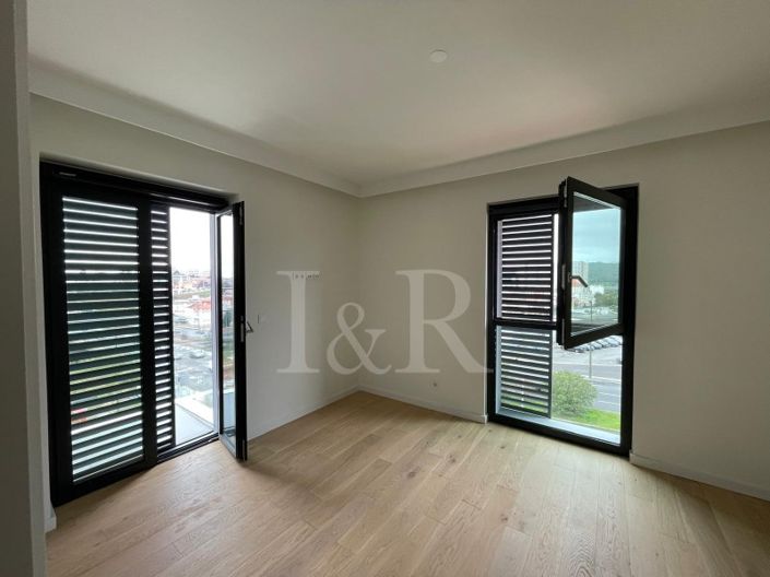 Image No.6-4 Bed Apartment for sale