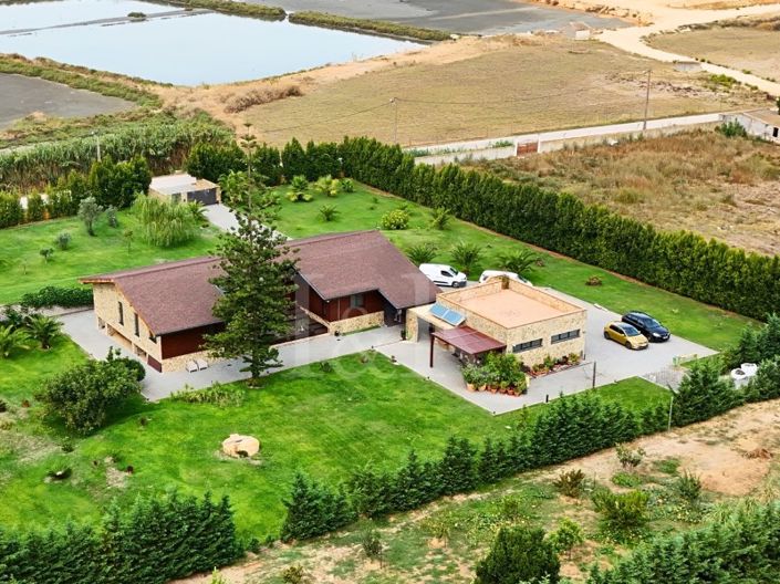 Image No.2-3 Bed House for sale