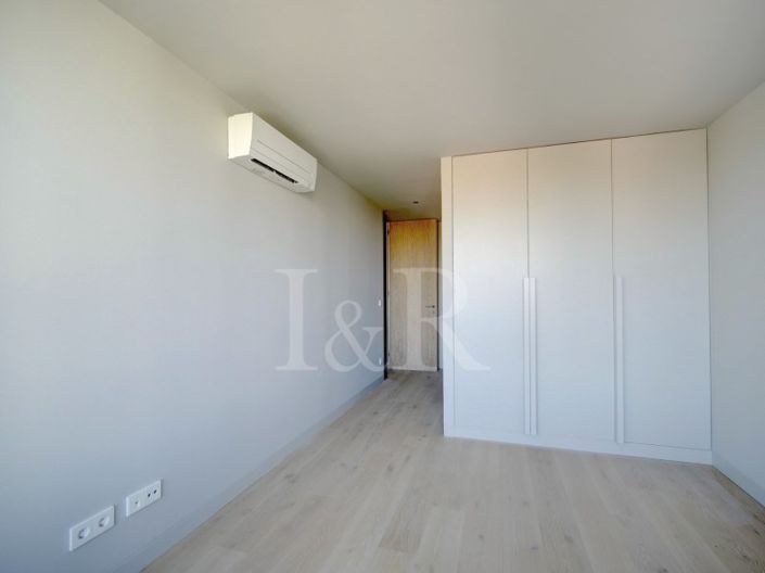 Image No.21-2 Bed Apartment for sale