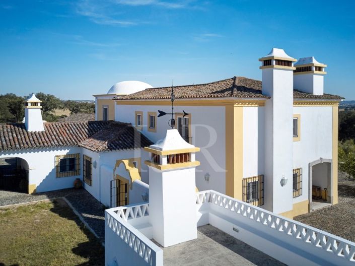 Image No.57-6 Bed Farmhouse for sale