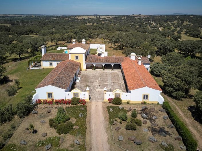 Image No.58-6 Bed Farmhouse for sale