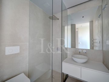 idf3f37001-0000-0500-0000-000017ce4a83