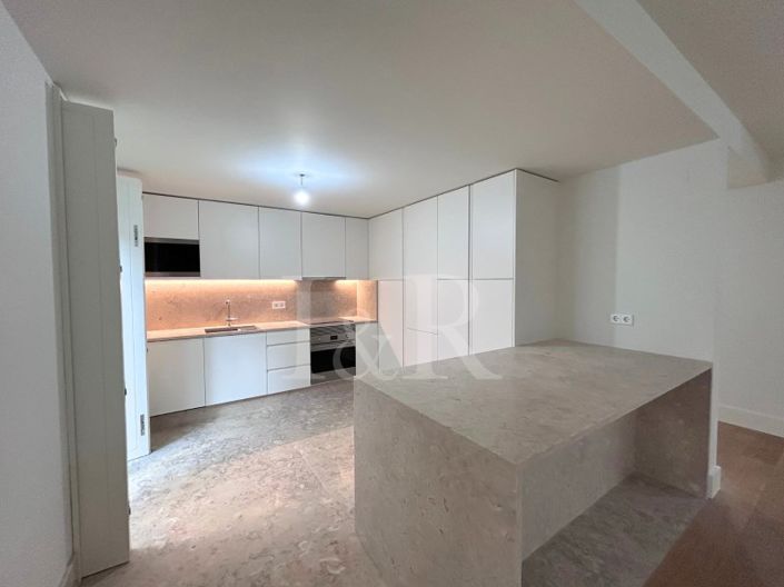 Image No.10-3 Bed Apartment for sale