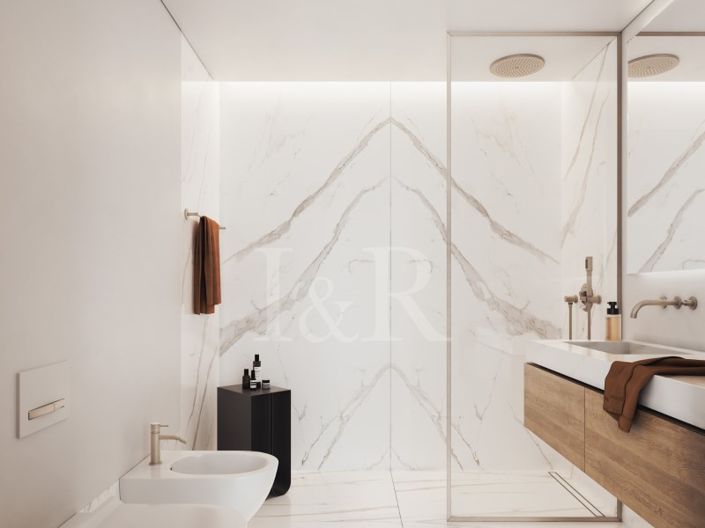 Image No.8-5 Bed Apartment for sale