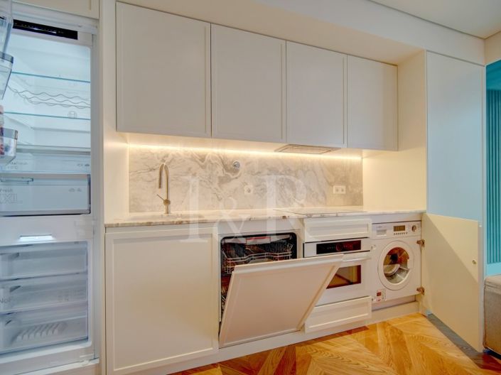 Image No.6-Apartment for sale