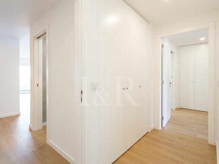 Image No.19-3 Bed Apartment for sale