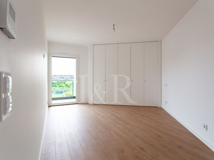 Image No.22-3 Bed Apartment for sale