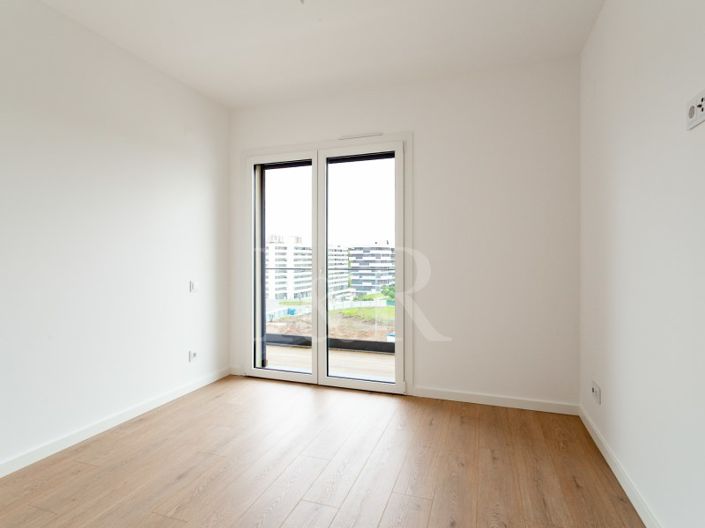 Image No.26-3 Bed Apartment for sale