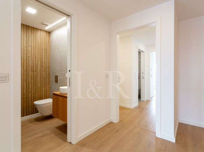 Image No.29-3 Bed Apartment for sale