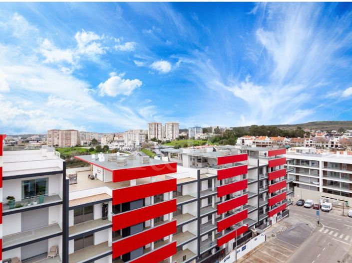 Image No.33-3 Bed Apartment for sale