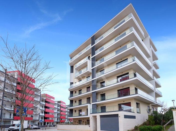 Image No.38-3 Bed Apartment for sale