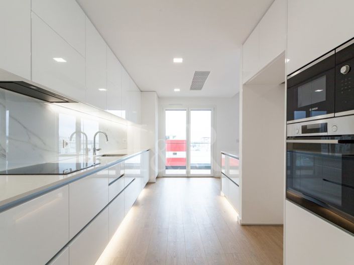 Image No.7-3 Bed Apartment for sale