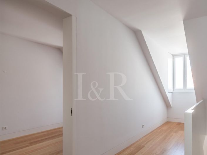 Image No.18-2 Bed Apartment for sale