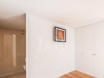 idfa7a4d00-0000-0500-0000-00001866e8e8