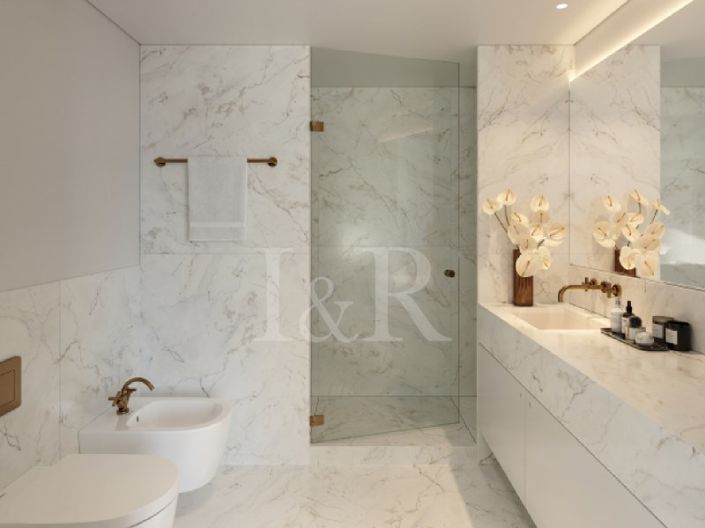 Image No.5-5 Bed Apartment for sale