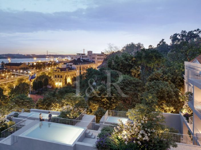 Image No.9-5 Bed Apartment for sale