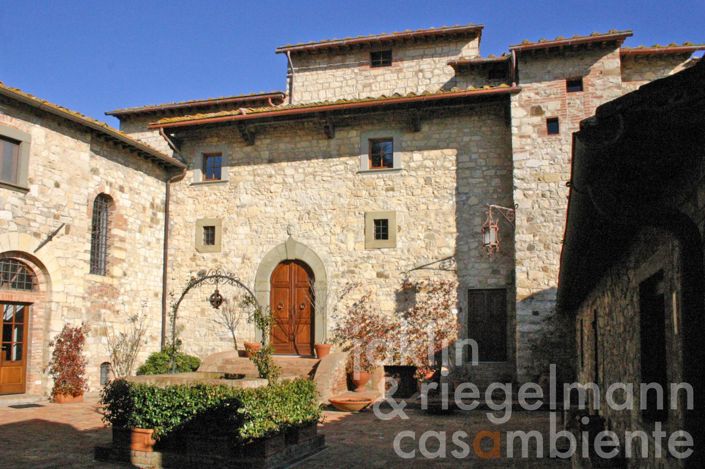Image No.1-7 Bed Farmhouse for sale