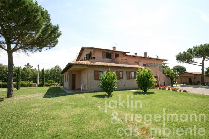 Image No.14-Ferme de 8 chambres à vendre à Castiglione del Lago