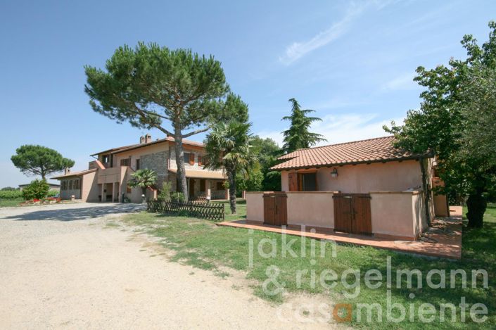 Image No.8-Ferme de 8 chambres à vendre à Castiglione del Lago