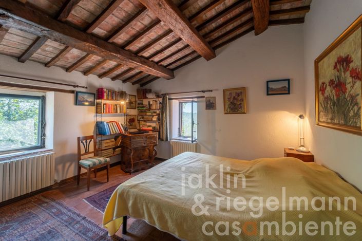 Image No.45-4 Bed Country House for sale