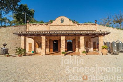 1 - Fermo, Farmhouse