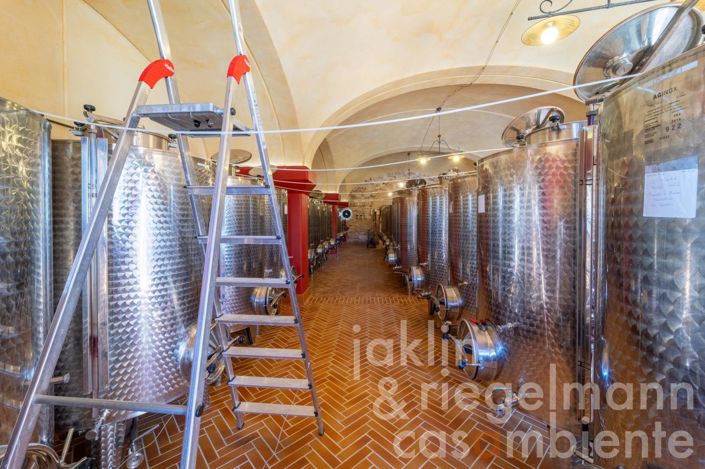 Image No.12-Ferme de 10 chambres à vendre à Fermo