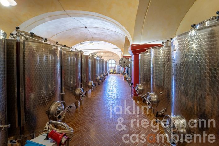 Image No.13-Ferme de 10 chambres à vendre à Fermo