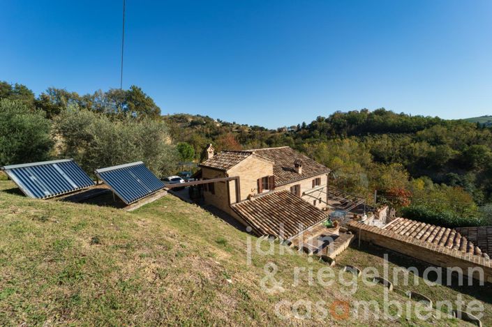 Image No.22-Ferme de 10 chambres à vendre à Fermo