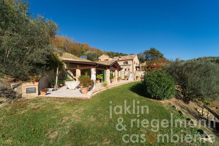 Image No.25-Ferme de 10 chambres à vendre à Fermo