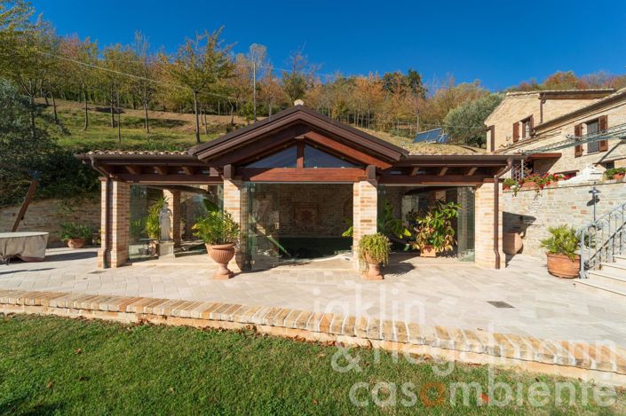 Image No.26-Ferme de 10 chambres à vendre à Fermo