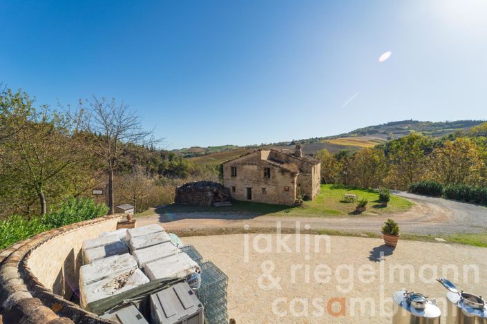 Image No.5-Ferme de 10 chambres à vendre à Fermo