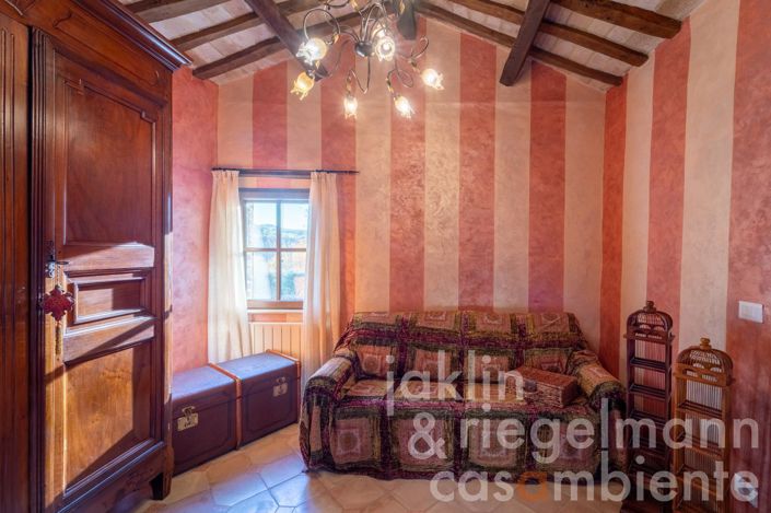 Image No.59-Ferme de 10 chambres à vendre à Fermo