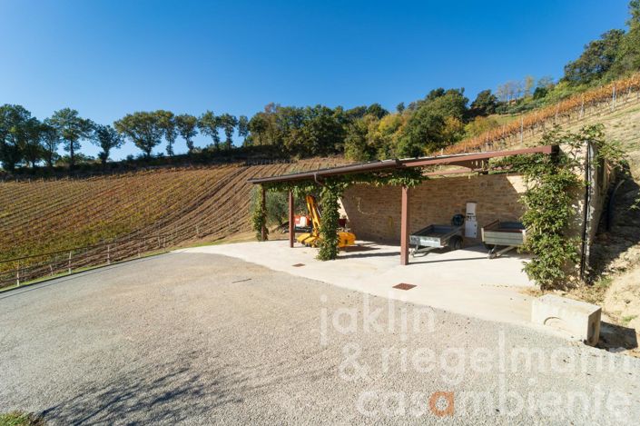 Image No.60-Ferme de 10 chambres à vendre à Fermo