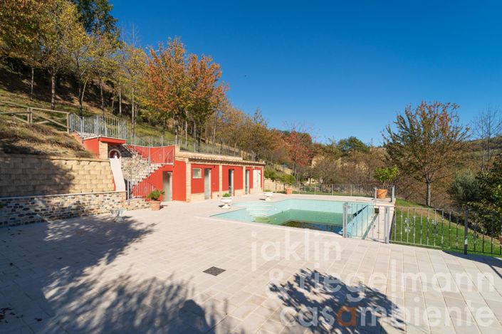 Image No.73-Ferme de 10 chambres à vendre à Fermo