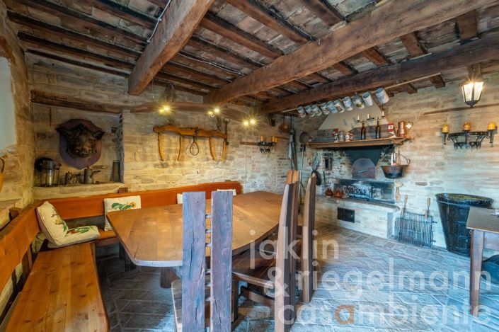 Image No.77-Ferme de 10 chambres à vendre à Fermo