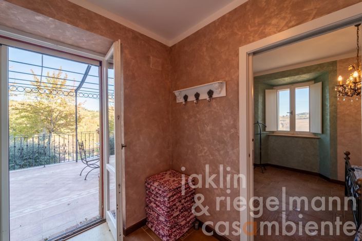 Image No.82-Ferme de 10 chambres à vendre à Fermo