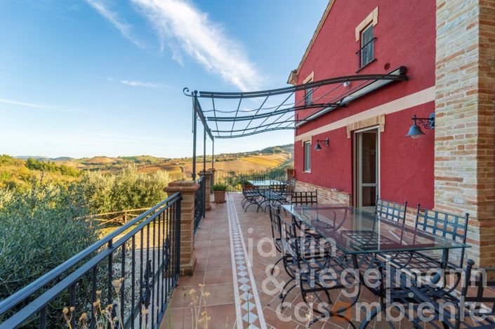 Image No.83-Ferme de 10 chambres à vendre à Fermo