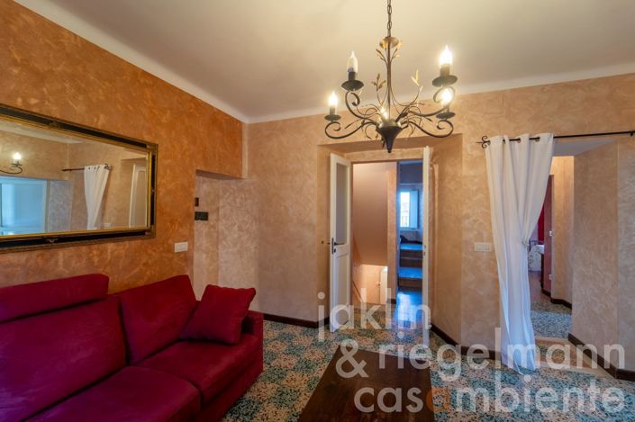 Image No.86-Ferme de 10 chambres à vendre à Fermo