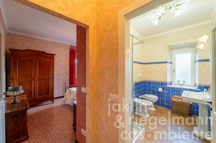 Image No.88-Ferme de 10 chambres à vendre à Fermo