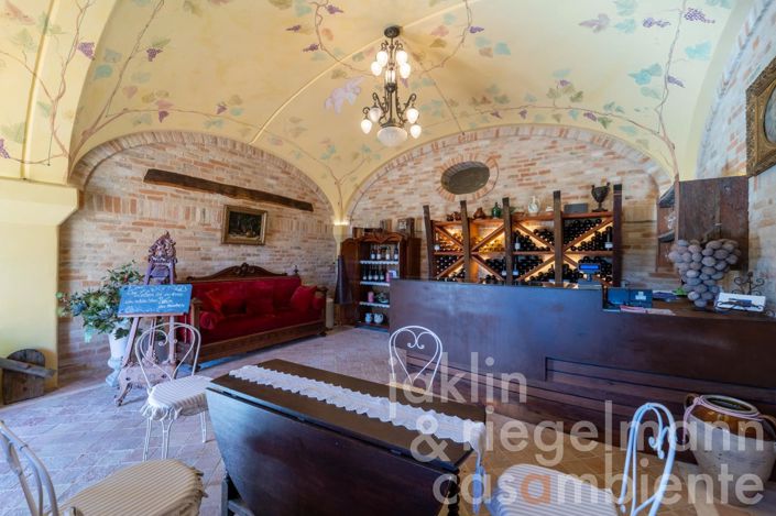 Image No.9-Ferme de 10 chambres à vendre à Fermo