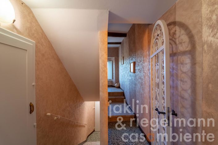 Image No.90-Ferme de 10 chambres à vendre à Fermo