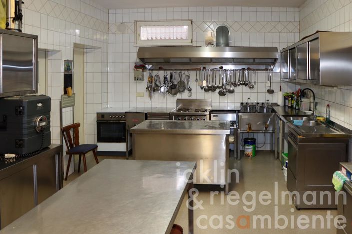 Image No.32-4 Bed Land for sale