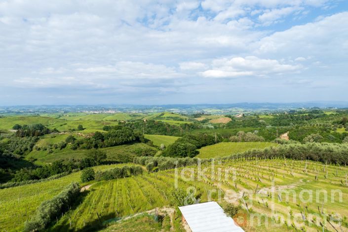 Image No.12-7 Bed Farmhouse for sale